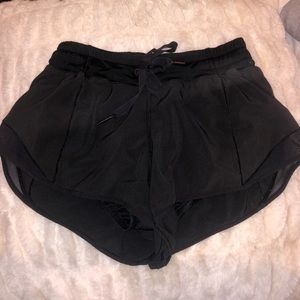 LULU LEMON shorts